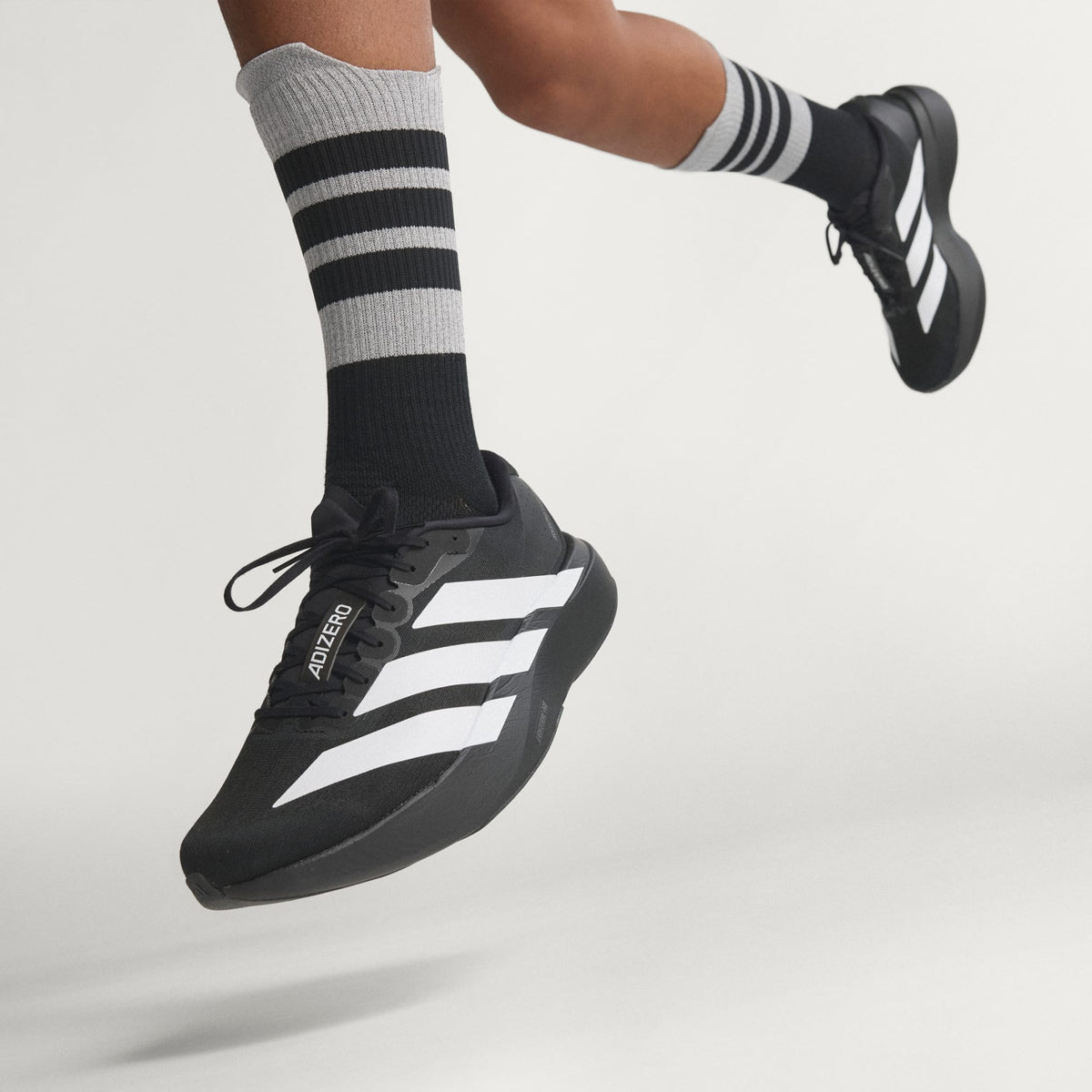 ADIDAS ADIZERO EVO SL Noir / Blanc