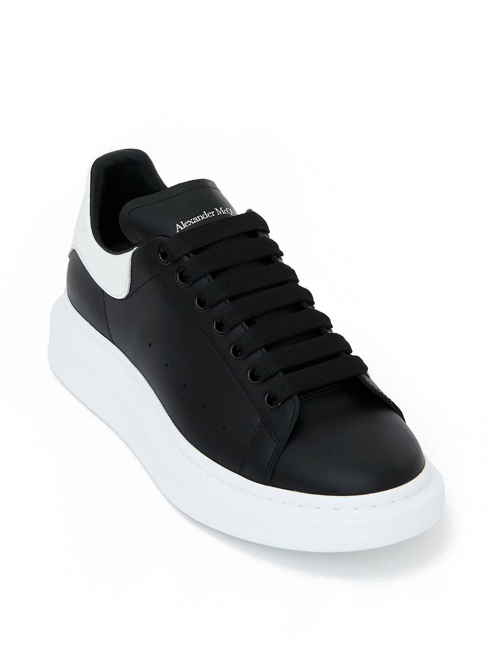 Alexander McQueen Baskets à semelle oversize noir/blanc